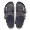Arizona Soft Footbed em pele de camurça