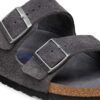 Arizona Soft Footbed em pele de camurça